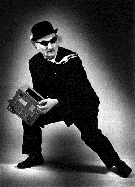 Holger Czukay with Dictaphone