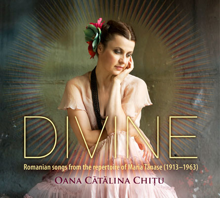 Oana Catalina Chitu, Divine